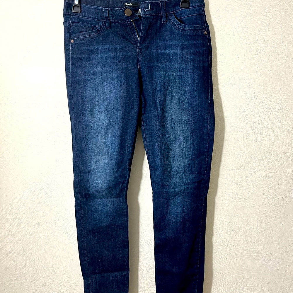 Denim jeans, leggings. Used, good condition.